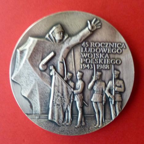Poland : Medallion Commemorating the 45th Anniversary of the Polish People's Army.