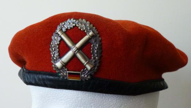 BRD : Bundesheer (Army) Beret for Artillery Troops.