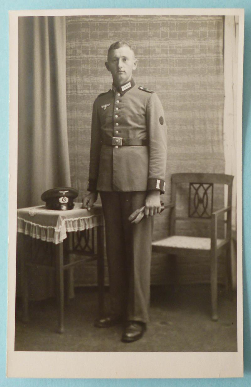 Third Reich : Postcard Photo of an Army (Heer) Private Soldier Signaler  Wearing a Waffenrock.