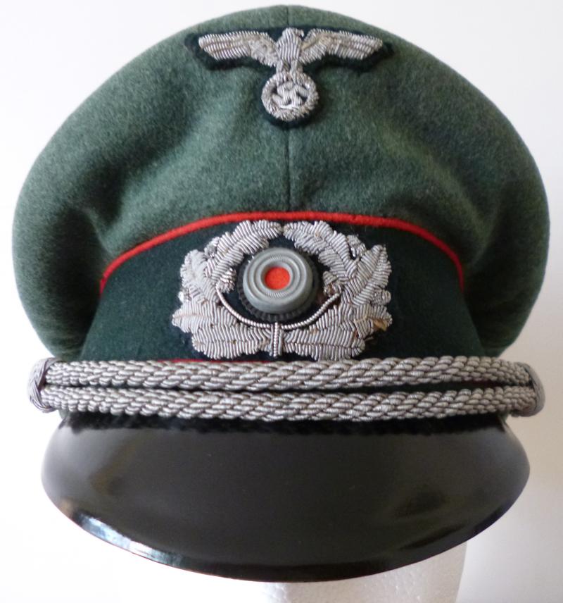 Third Reich : Wehrmacht / Heer (Army) Artillery Officer's Service Cap.