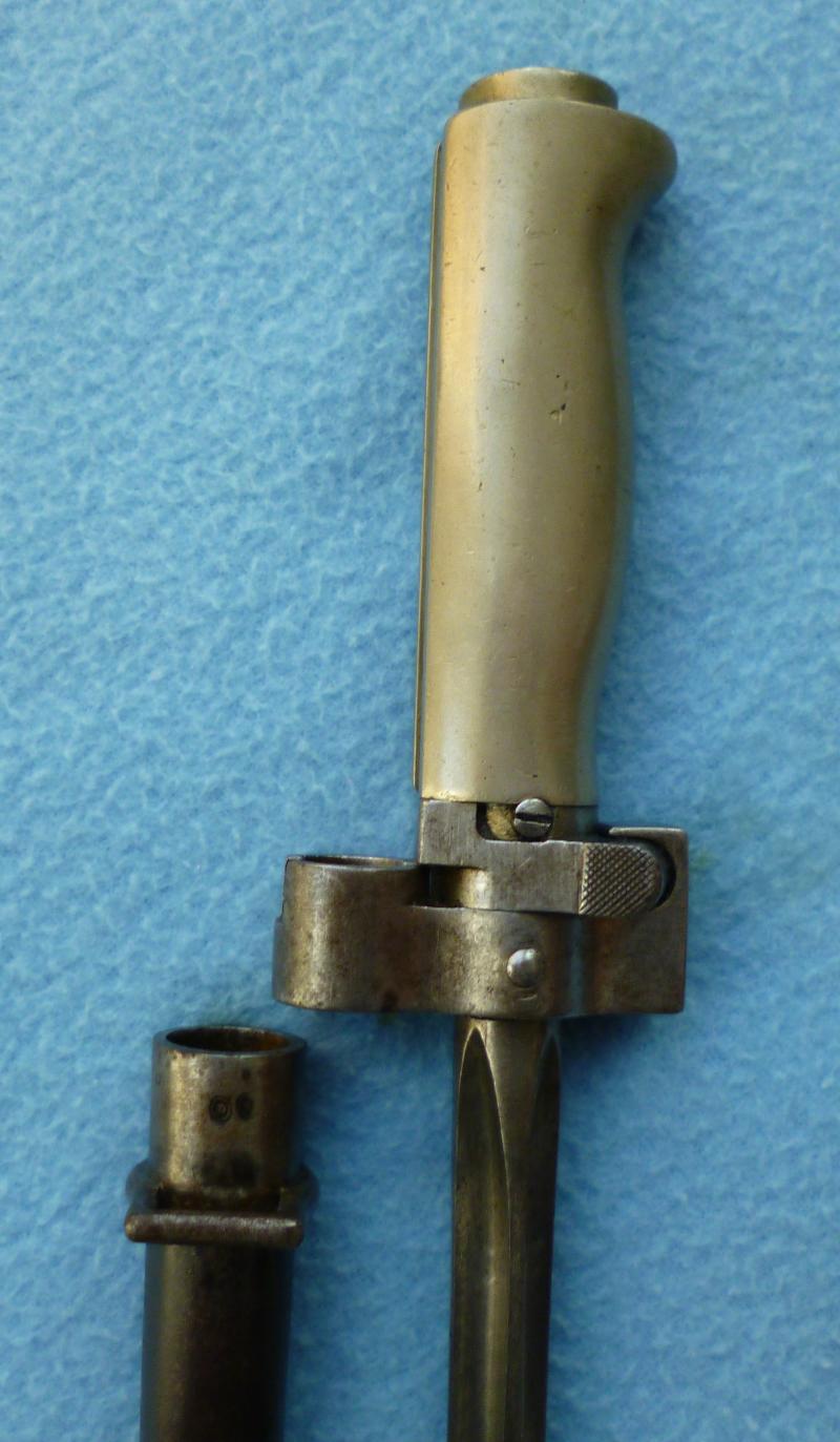 France : WW1 Lebel M1886 / 16 Epee Bayonet with Scabbard.