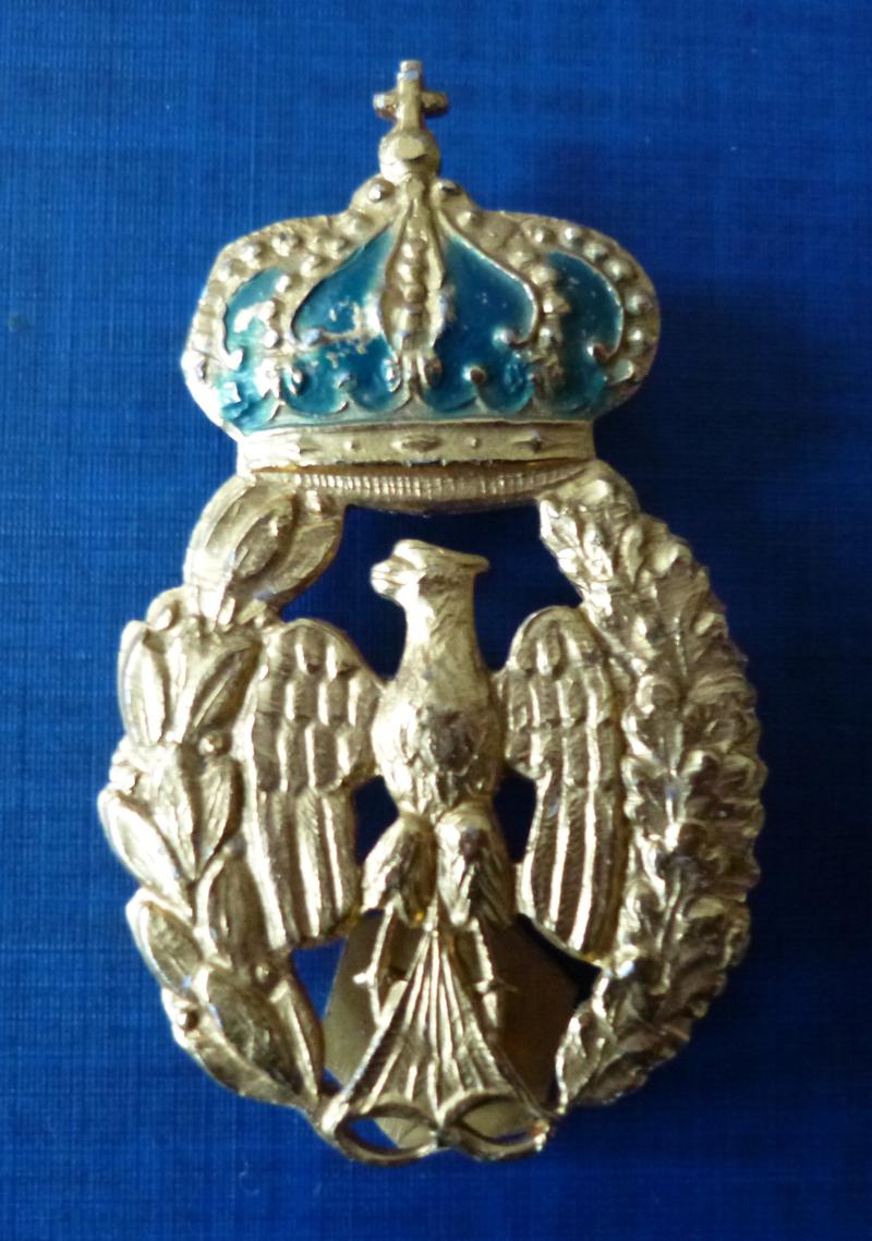 Italy : WW2 Royal Italian Air Force (Regia Aeronautica) Cap-badge.