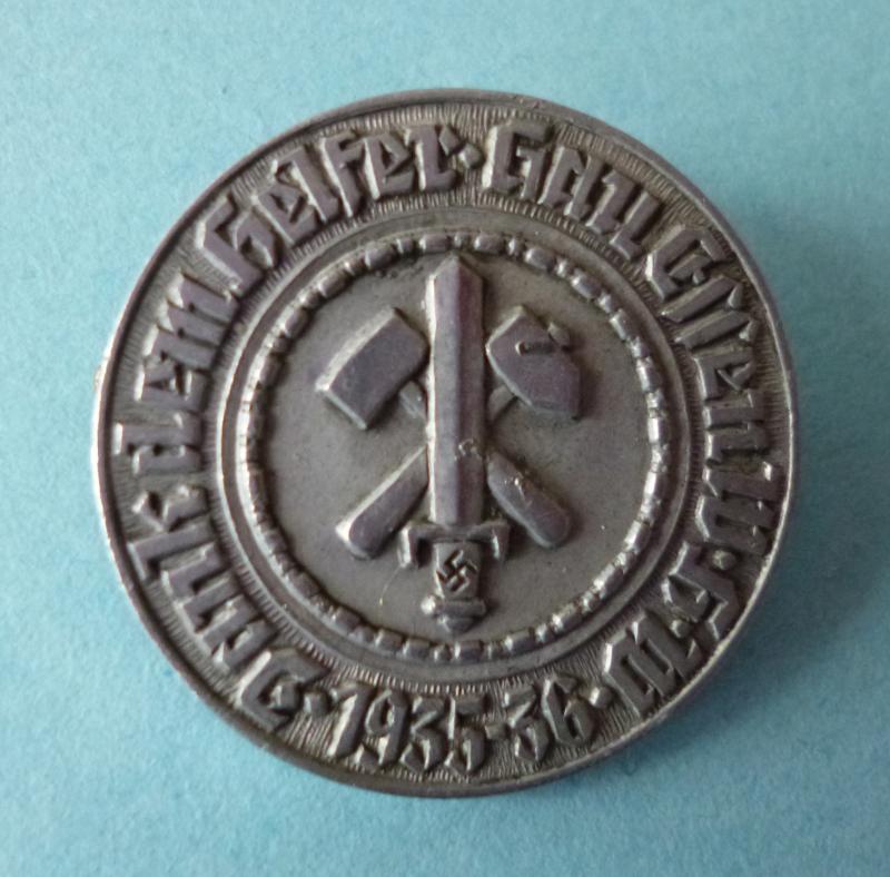 Third Reich : Winterhilfswerk (WHW) Gau-Essen 1935-36 Donation-badge.