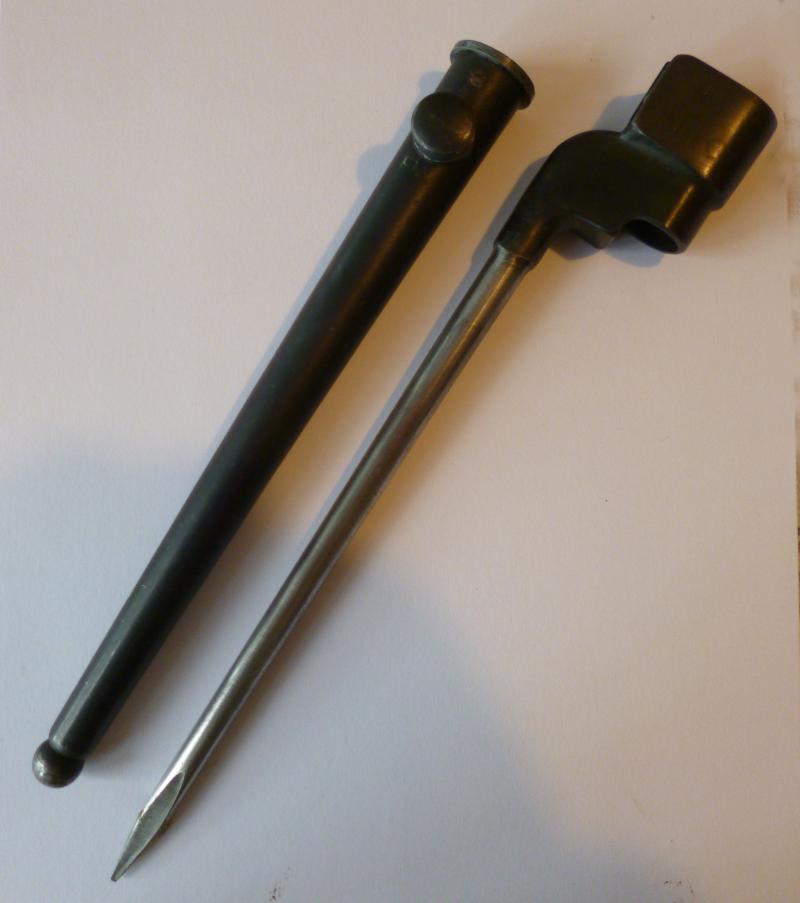 WW2 Lee-Enfield Second Pattern No.4 Mark II Spike Bayonet with Scabbard.
