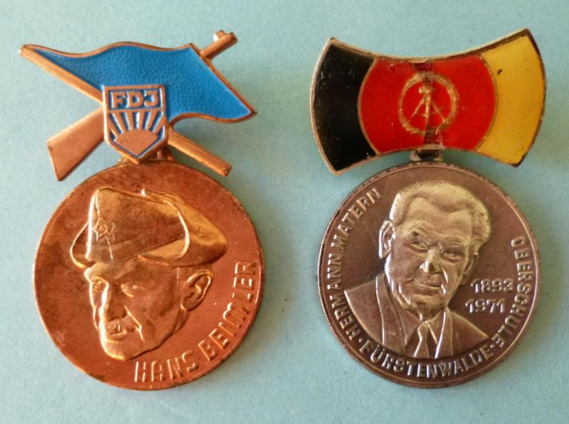 DDR : East German Pair of Youth Medals.