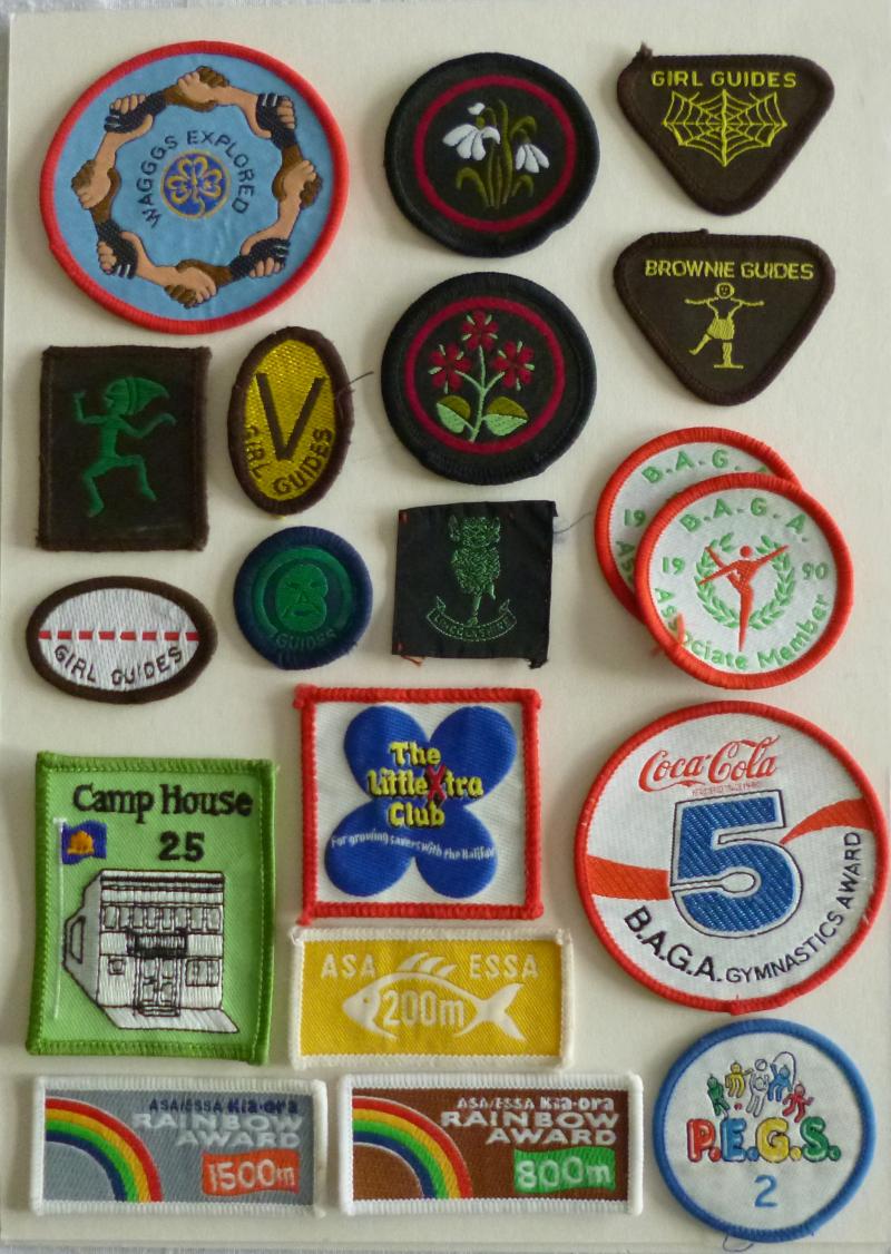 Collection of Vintage and Modern Girl Guide, Brownie & Rainbows  Cloth Badges.