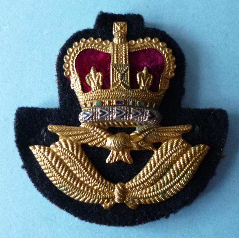 Royal Air Force Officers' (Queen's crown) Beret-badge.