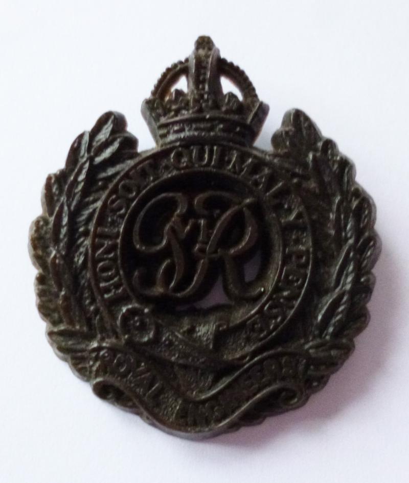 WW2 Royal Engineers (GviR) Plastic War-economy Cap-badge.