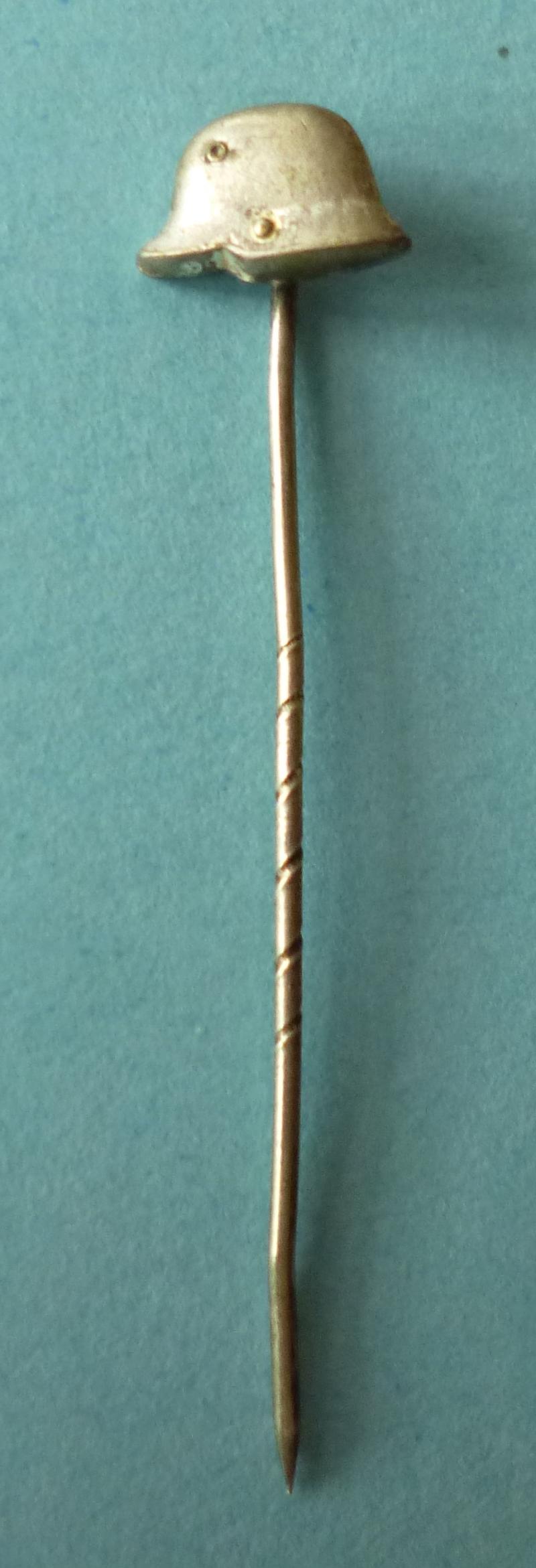 Imperial / Weimar : Der Stahlhelm Bund der Frontsoldaten Pre-1926 Membership Stick-pin Lapel-badge.
