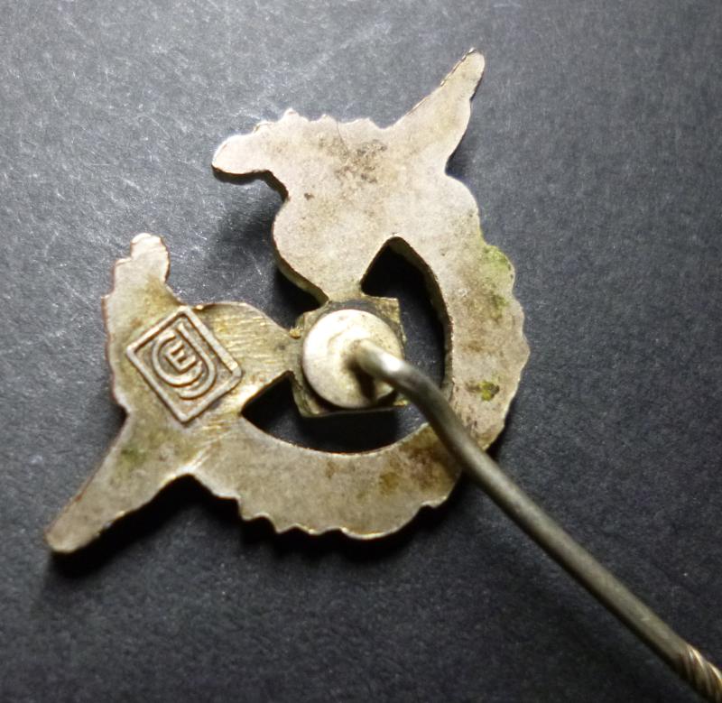 Third Reich : Stickpin Lapel-badge for Officials & Workers in the Air Travel Administration (2nd Pattern) - :Abzeichen für Angestellte und Arbeiter der Luftfahrtverwaltung.
