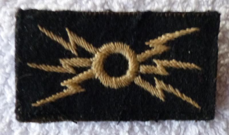 Army Radio Mechanic / Operator's Armbadge.