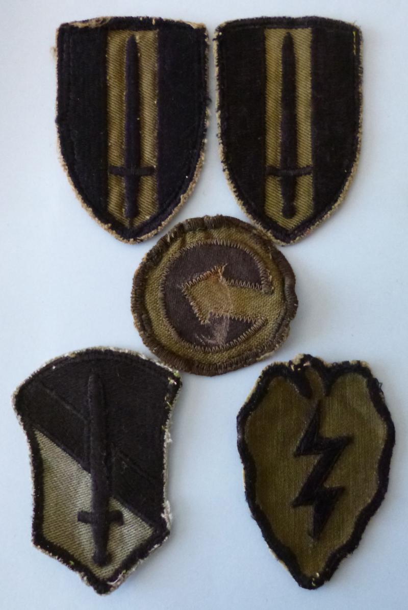 USA : Group of Five Army Vietnam-era Formation Shoulder-flashes Removed from Combat-shirts.