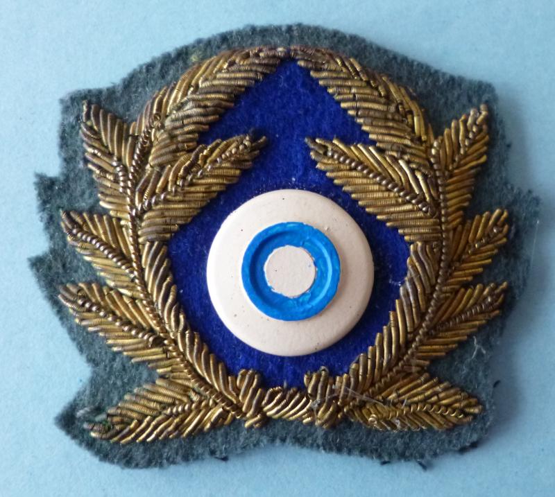 Hungary : Post-WW2 Hungarian Army Air-Service NCO's Cap-badge.