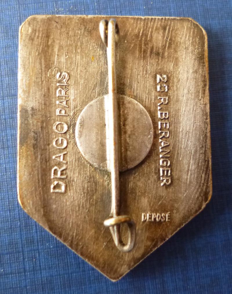 France : Army 22nd Section of The Military Administrative Clerks and Workers. (22e Section de la Commis et Ouvriers Militaires d'Administration - COA) Formation=badge.