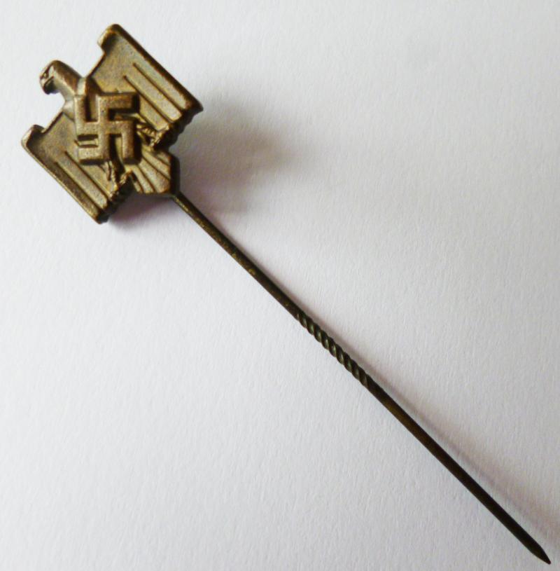 Third Reich :Nationalsozialistischer Reichsbund für Leibesübungen (NSRL) Members Stickpin Lapel-badge.