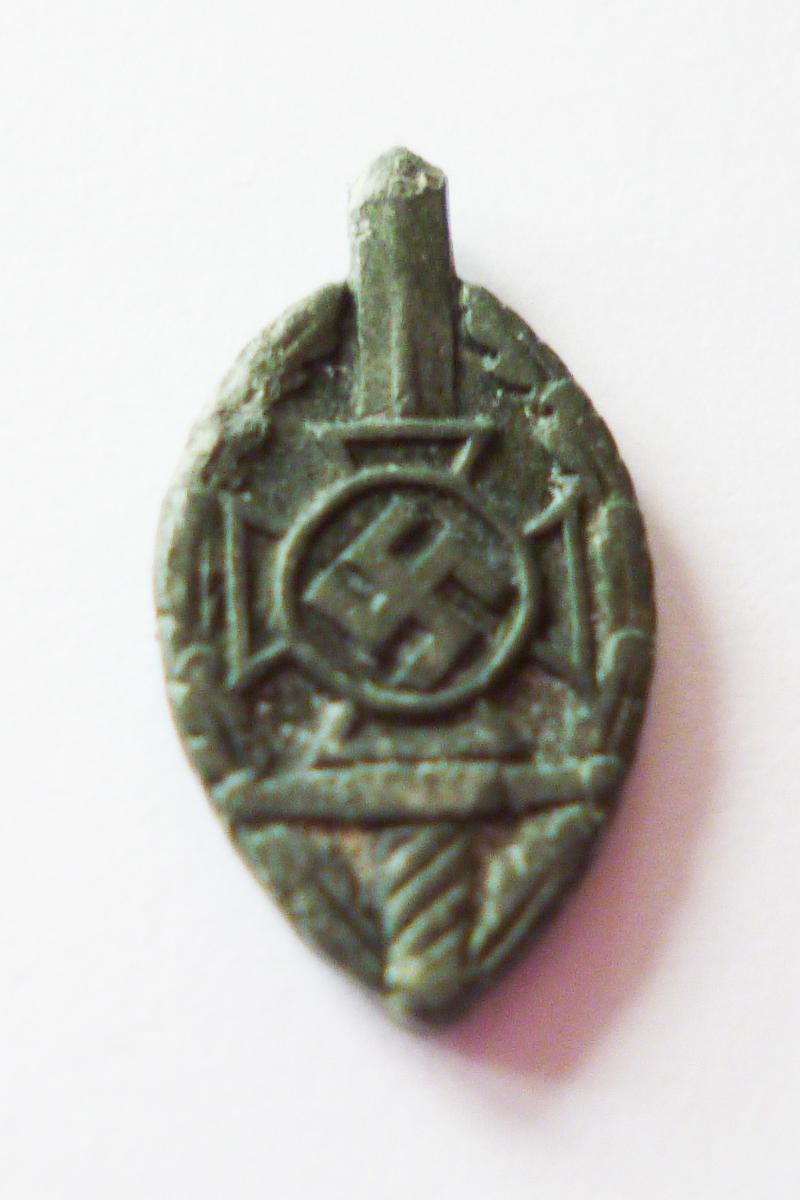 Third Reich : Nationalsozialistische Kriegsopferversorgung (NSKOV) Membership Lapel Stick-pin.
