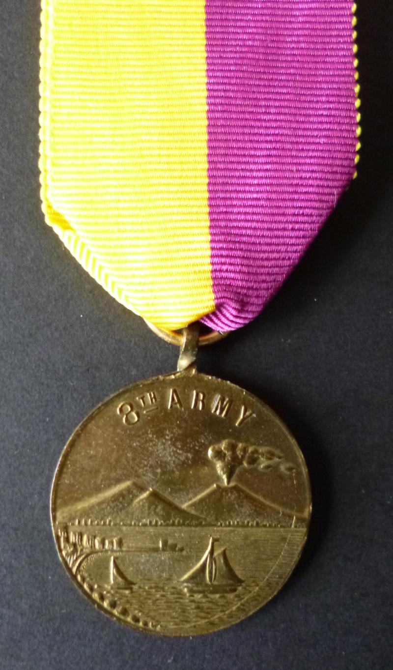 WW2 Commemorative Medal marking the Allied Armies Entry into Naples.